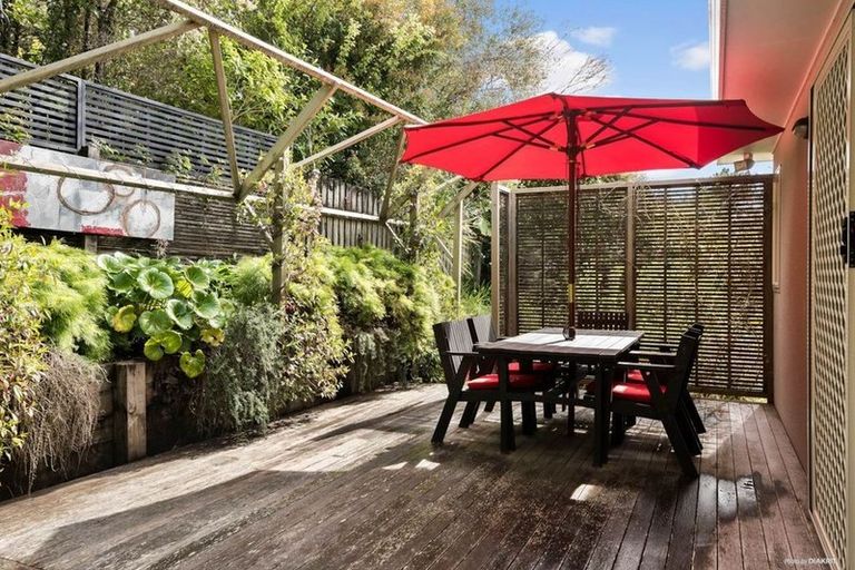 Photo of property in 1/8 Mcquoid Place, Glenfield, Auckland, 0629