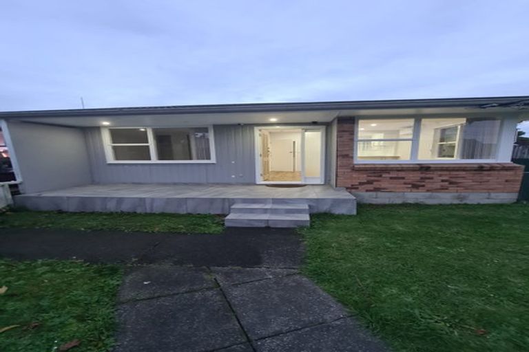 Photo of property in 1/5 Hawthorne Place, Ellerslie, Auckland, 1051