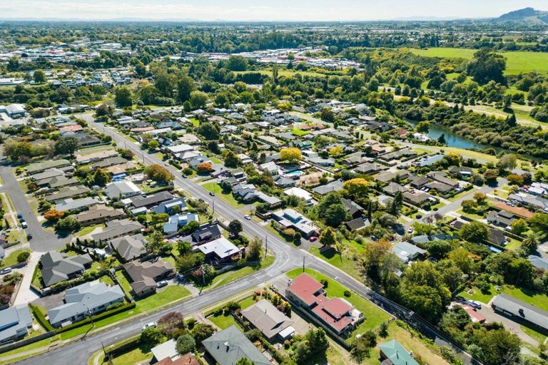 Photo of property in 28 Chaucer Street, Leamington, Cambridge, 3432