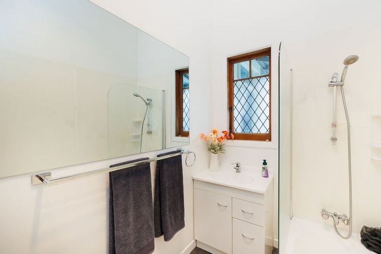 Photo of property in 6 A'court Street, Sanson, 4817