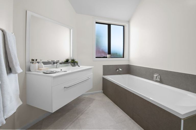 Photo of property in 9 Petworth Place, Westmorland, Christchurch, 8025