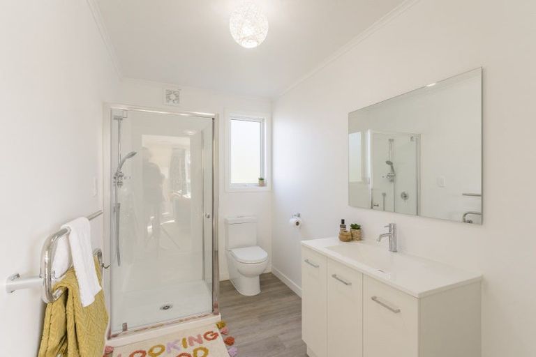 Photo of property in 42 Eatwell Avenue, Paraparaumu Beach, Paraparaumu, 5032