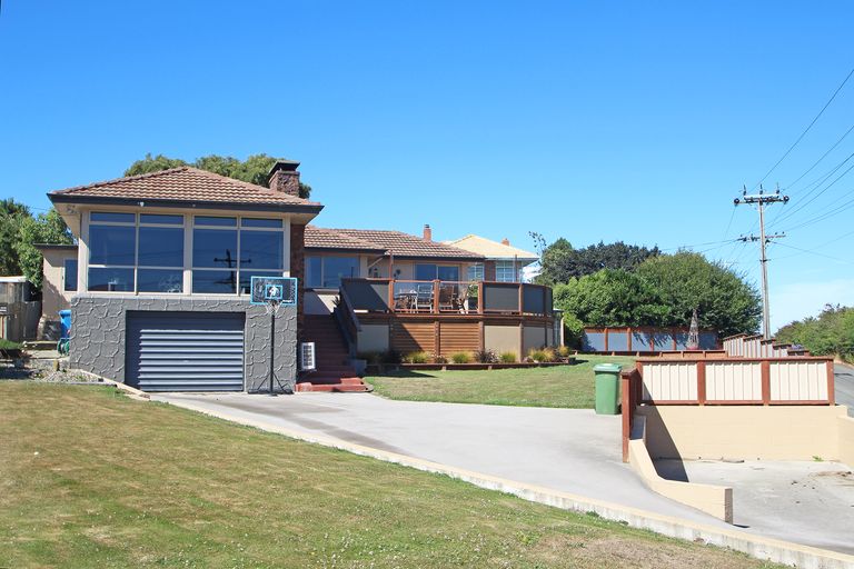 Photo of property in 67 Wharfe Street, South Hill, Oamaru, 9400