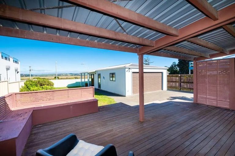 Photo of property in 71 The Esplanade, Westshore, Napier, 4110
