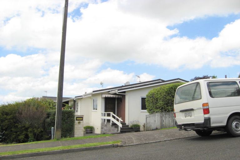 Photo of property in 4 Anzac Road, Pukekohe, 2120