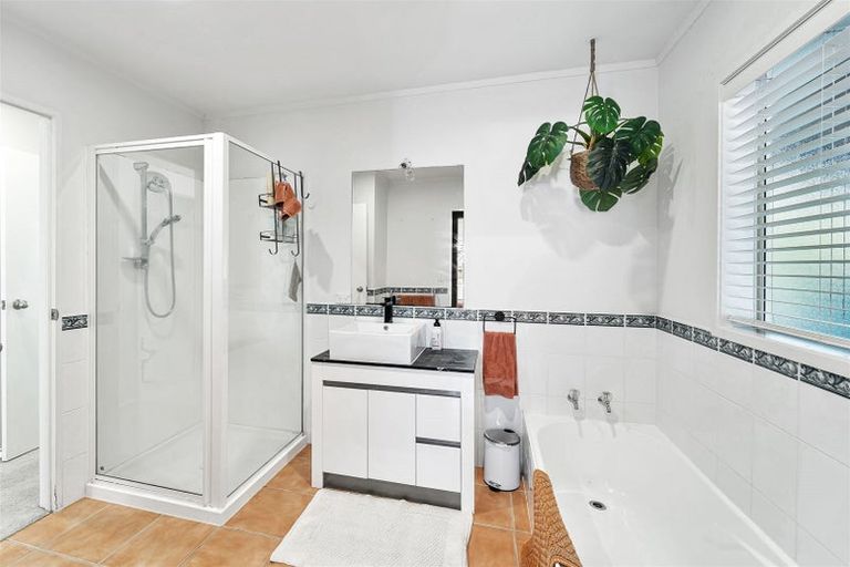 Photo of property in 3/14 Vonnell Place, Birkdale, Auckland, 0626