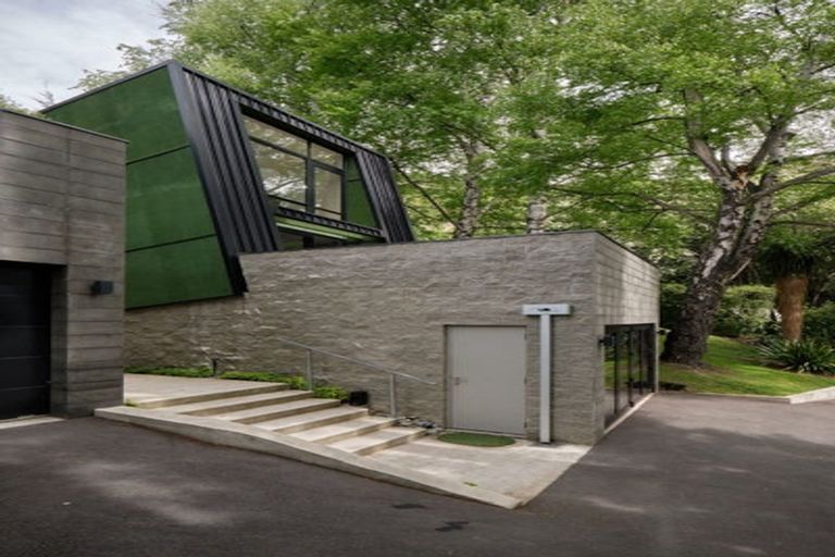 Photo of property in 44 Mcmillan Road, Arthurs Point, Queenstown, 9371