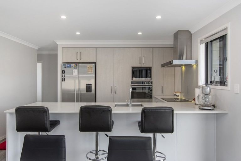 Photo of property in 22f Clive Road, Katikati, 3129