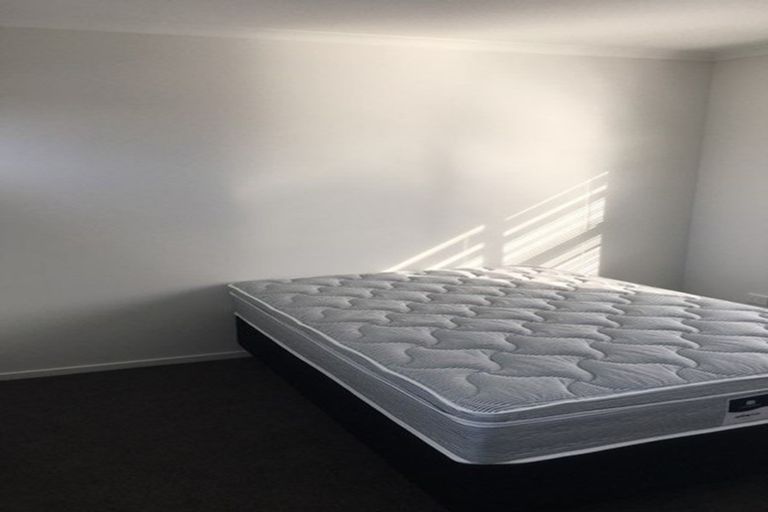 Photo of property in 4/10 Burrows Place, Frankton, Hamilton, 3204