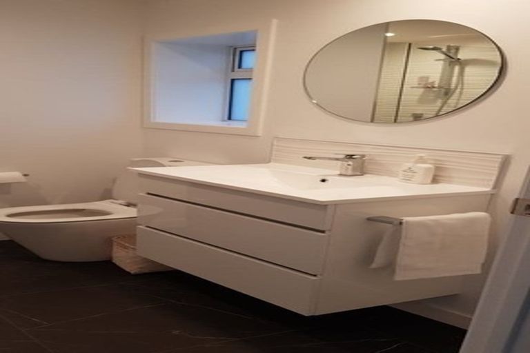 Photo of property in 2/7 Walter Street, Hauraki, Auckland, 0622