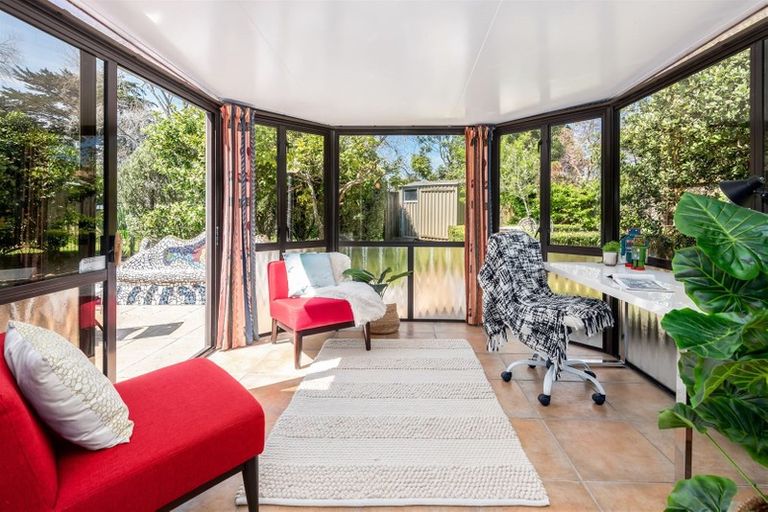 Photo of property in 43 Headcorn Place, Botany Downs, Auckland, 2010