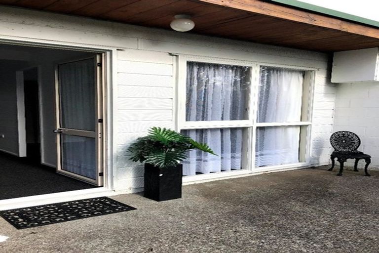 Photo of property in 12b Woodleigh Street, Frankleigh Park, New Plymouth, 4310