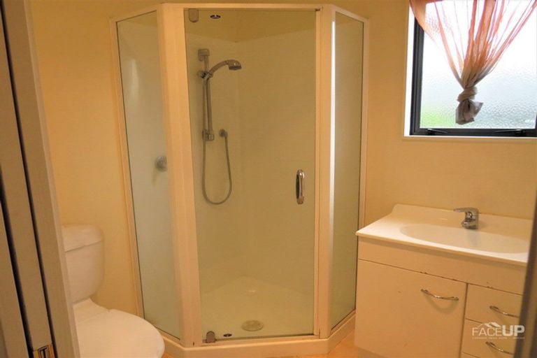 Photo of property in 26 Reybert Place, Massey, Auckland, 0614