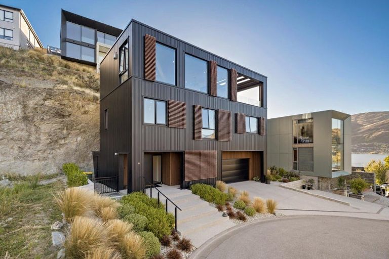 Photo of property in 10 Old Homestead Place, Kawarau Falls, Queenstown, 9300