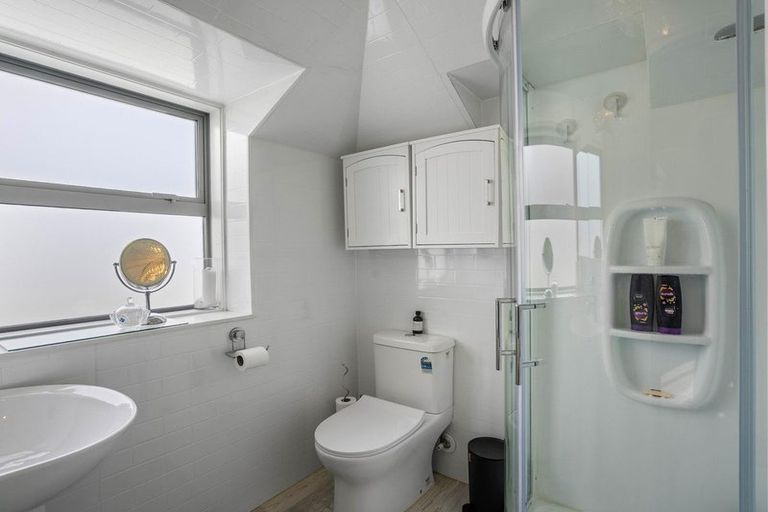 Photo of property in 5 Marina Drive, Frankton, Queenstown, 9300