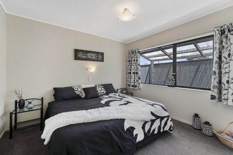 Photo of property in 20 Moana Road, Paraparaumu, 5032