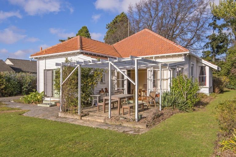 Photo of property in 204 Riccarton Road, Riccarton, Christchurch, 8041