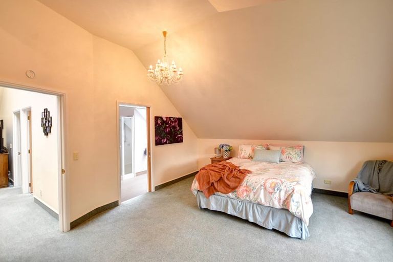 Photo of property in 21 Helensbrook Road, Milton, 9220