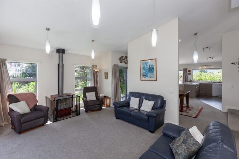 Photo of property in 5 Newry Road, Raumati Beach, Paraparaumu, 5032