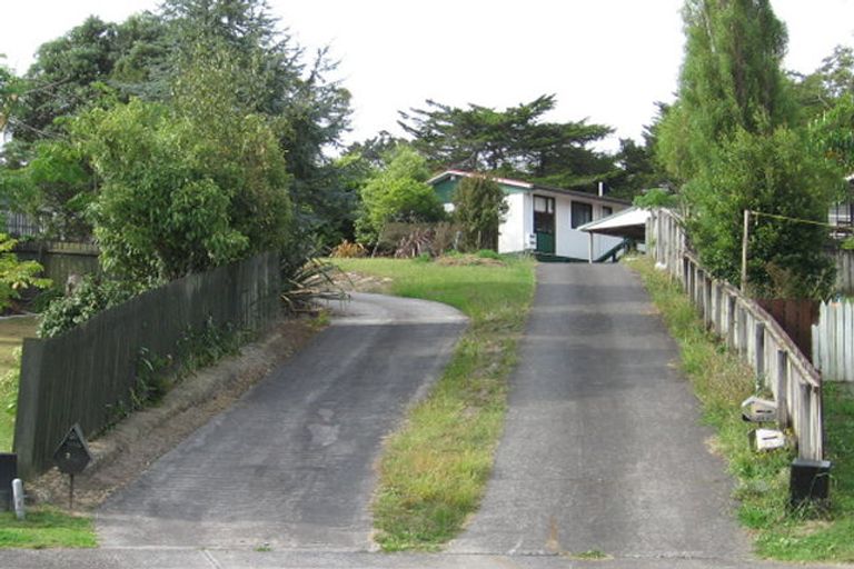 Photo of property in 1/23 Midgley Road, West Harbour, Auckland, 0618