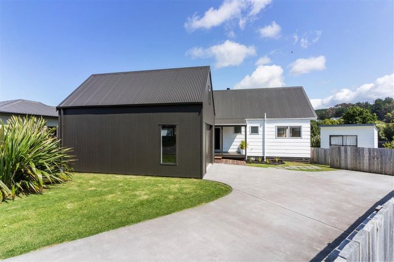 Photo of property in 164 Bambury Place, Onemana, Whangamata, 3691