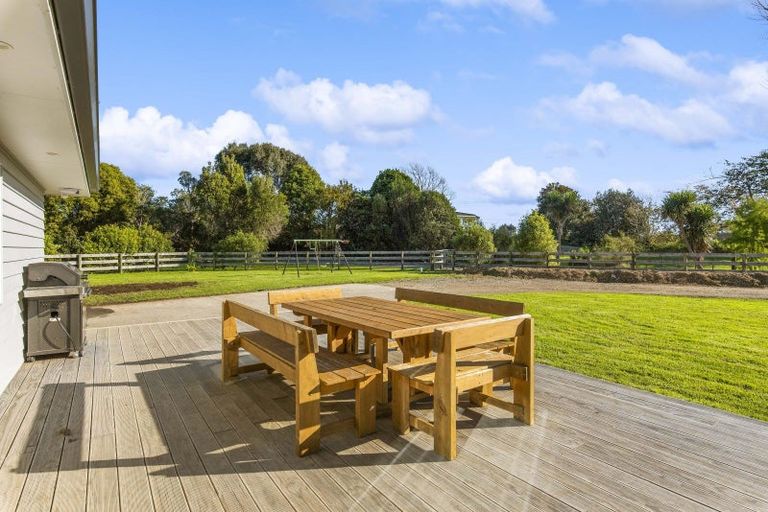 Photo of property in 105 Peka Peka Road, Peka Peka, Waikanae, 5391