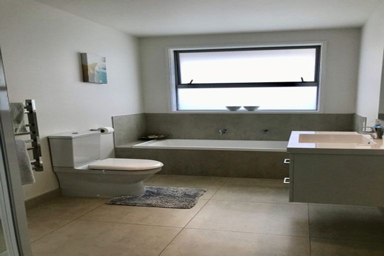 Photo of property in 8 Batty Street, Papamoa Beach, Papamoa, 3118