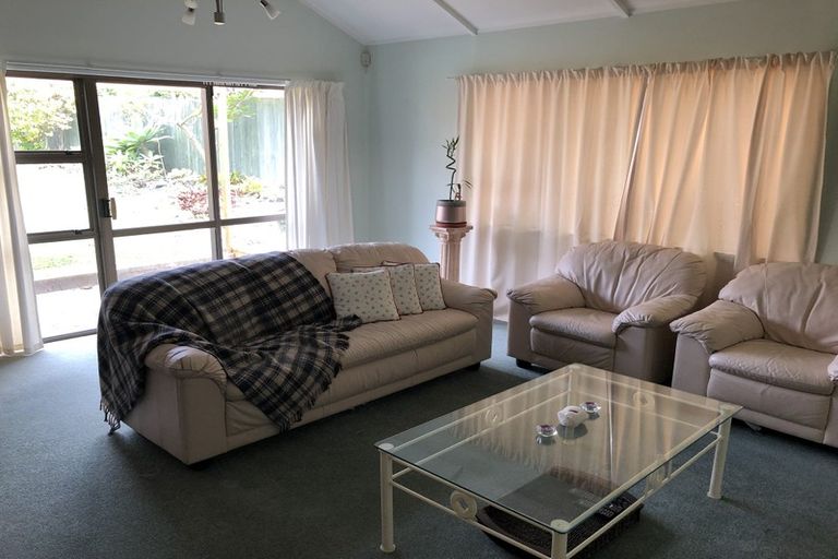 Photo of property in 1/177 Onewa Road, Birkenhead, Auckland, 0626