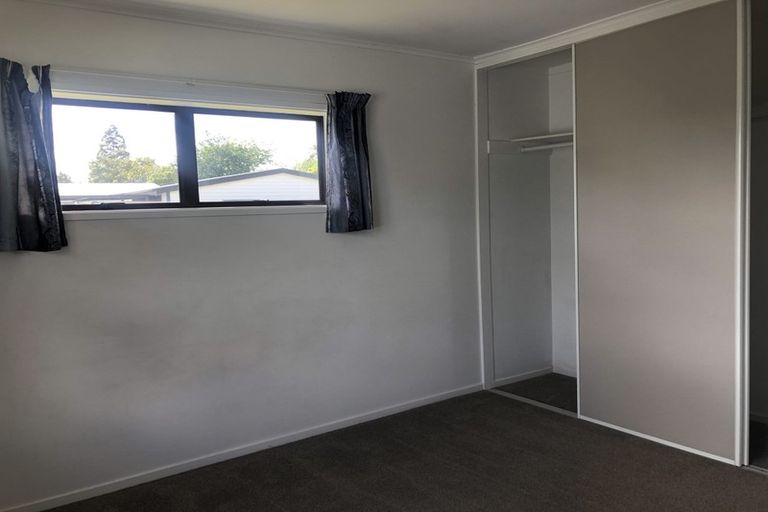 Photo of property in 73 Tramway Road, Beach Haven, Auckland, 0626