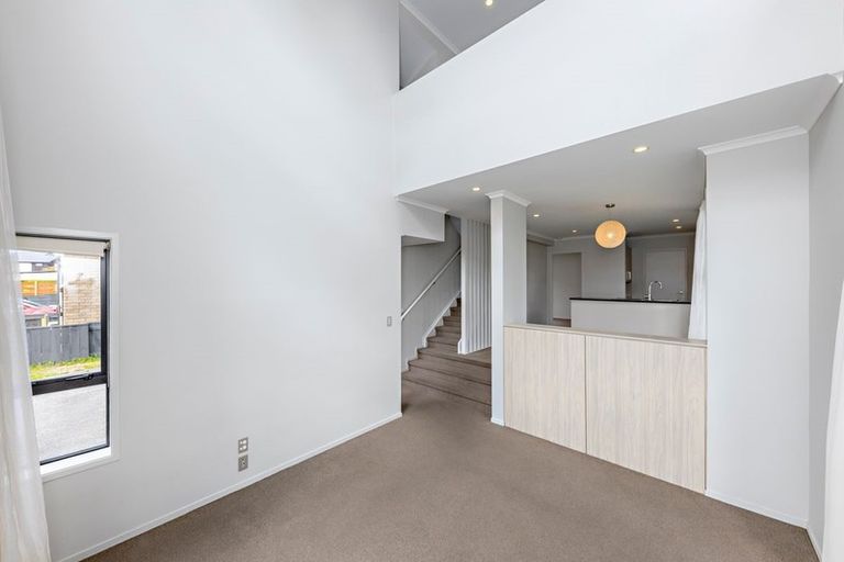 Photo of property in 18 Hirimate Place, Flat Bush, Auckland, 2019