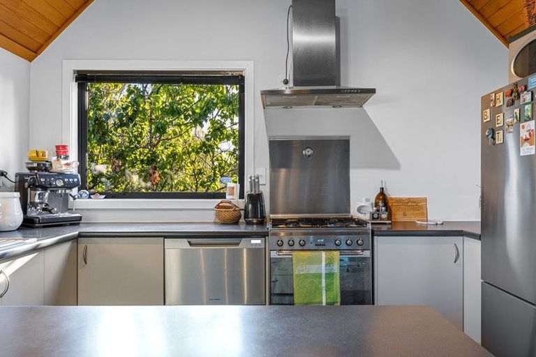 Photo of property in 69 Searells Road, Strowan, Christchurch, 8052