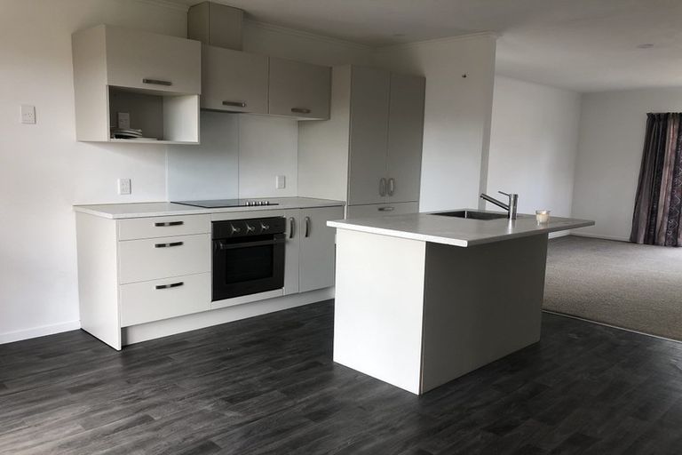 Photo of property in 73 Tramway Road, Beach Haven, Auckland, 0626