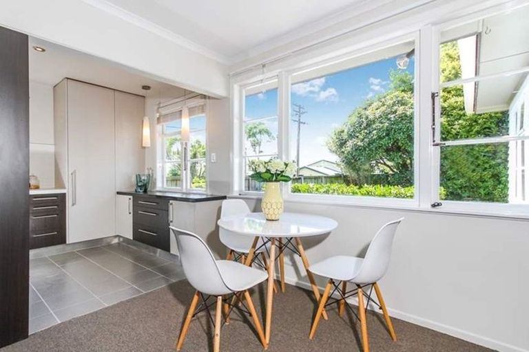 Photo of property in 1/14 Koromiko Street, New Lynn, Auckland, 0600
