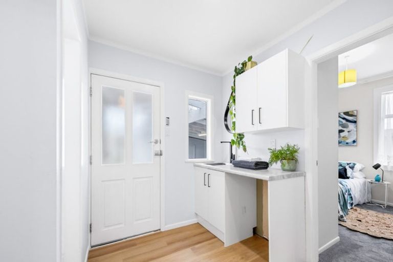 Photo of property in 19 Moa Street, Alicetown, Lower Hutt, 5010