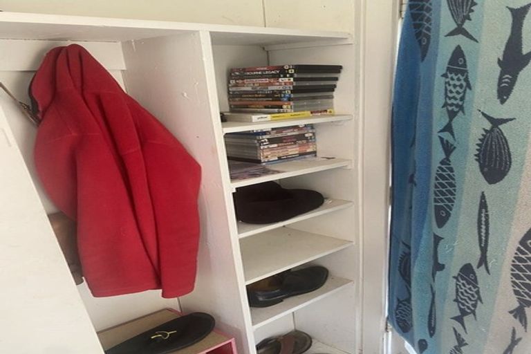 Photo of property in 25 Paragon Avenue, Beach Haven, Auckland, 0626