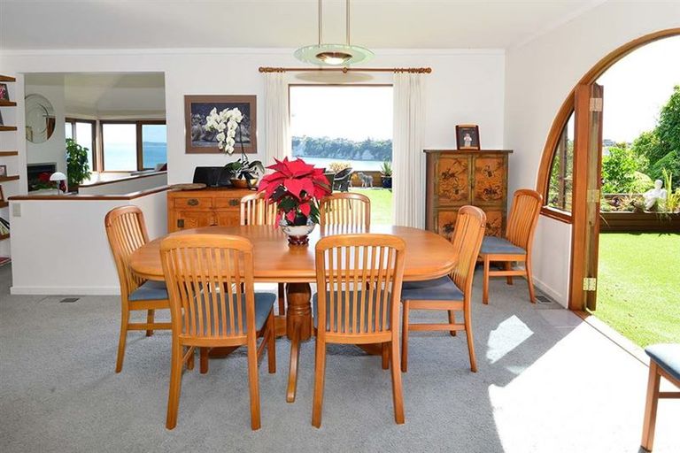 Photo of property in 67 Matakatia Parade, Matakatia, Whangaparaoa, 0930