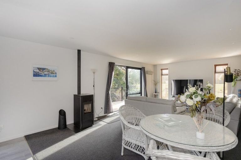 Photo of property in 10 Bute Street, Moeraki, 9482