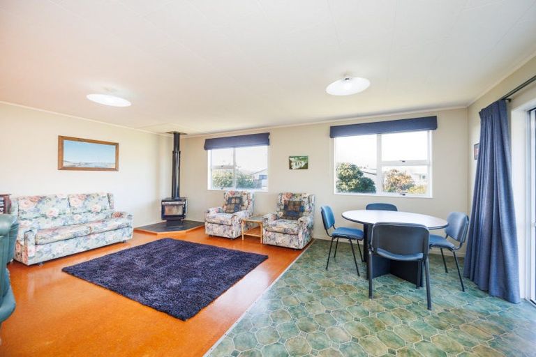 Photo of property in 24 Te Kiri Street, Himatangi Beach, Foxton, 4891