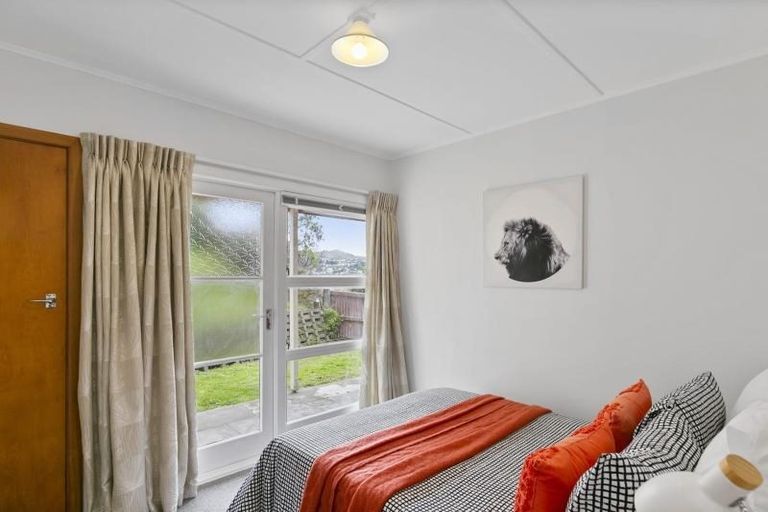 Photo of property in 19 Diane Grove, Paparangi, Wellington, 6037