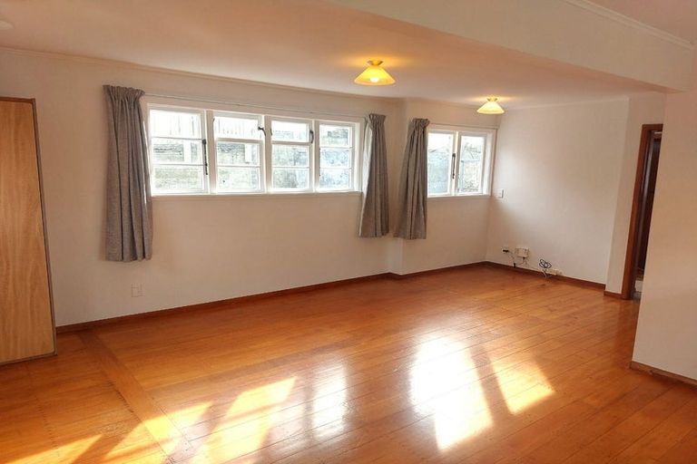 Photo of property in 92 Fraser Avenue, Johnsonville, Wellington, 6037