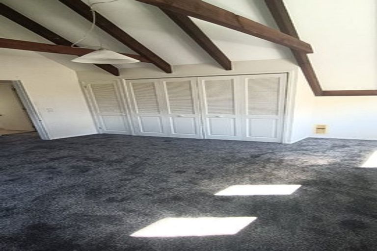 Photo of property in 148 Nicholson Road, Khandallah, Wellington, 6035