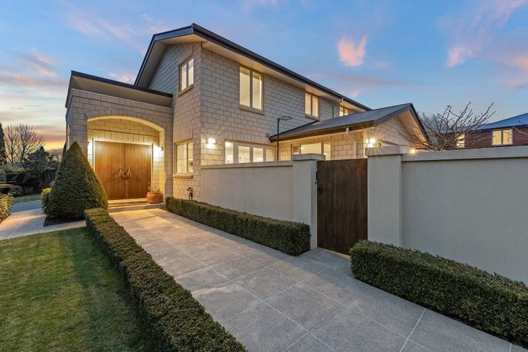 Photo of property in 6 Benmore Gardens, Harewood, Christchurch, 8051