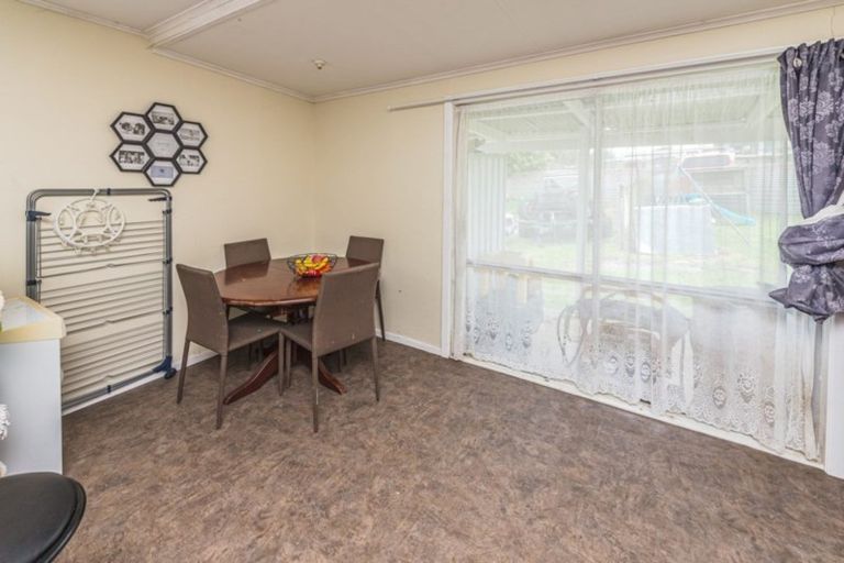 Photo of property in 4 Ashton Terrace, Castlecliff, Whanganui, 4501
