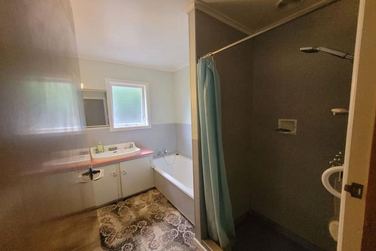 Photo of property in 221 Tukapa Street, Westown, New Plymouth, 4310