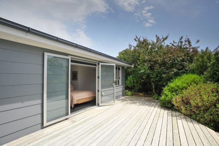 Photo of property in 2 Te Ara Crescent, Diamond Harbour, Lyttelton, 8971