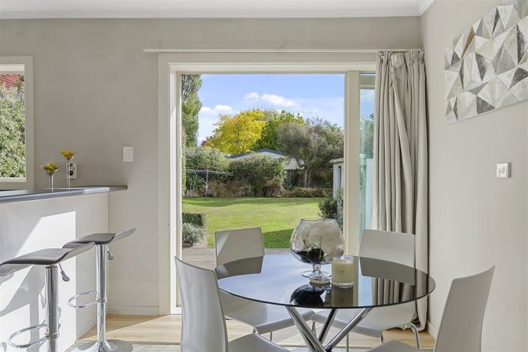 Photo of property in 17 Grimseys Road, Redwood, Christchurch, 8051