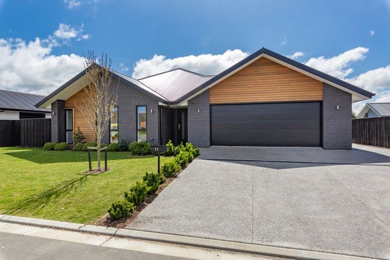 Photo of property in 11 Corriedale Lane, West Melton, 7618