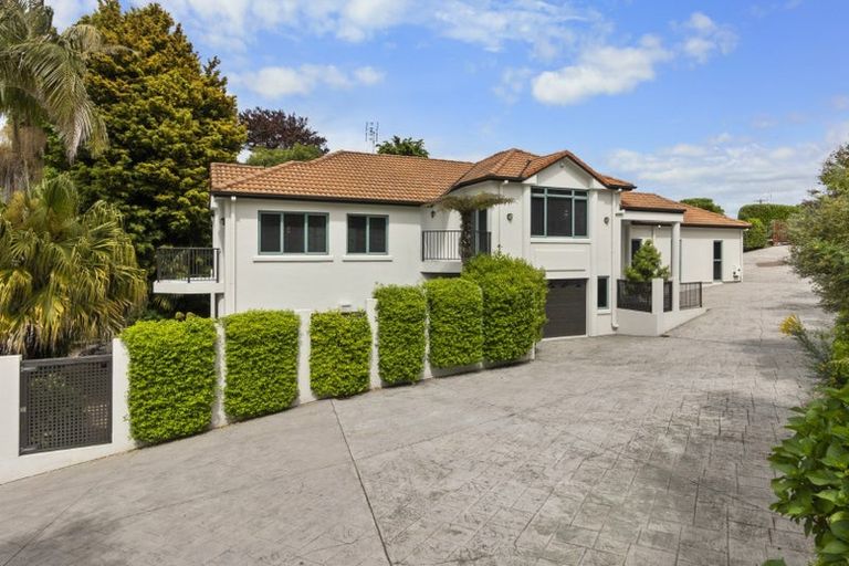 Photo of property in 2 Minchin Crescent, St Andrews, Hamilton, 3200