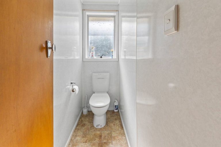 Photo of property in 22 Saxton Road, Upper Vogeltown, New Plymouth, 4310