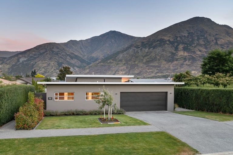 Photo of property in 52 Sylvan Street, Lake Hayes, Queenstown, 9304